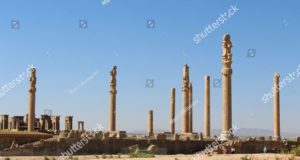 Columnata de Persépolis. Ruinas de la capital ceremonial del imperio persa (imperio aqueménida), Irán. Autor y Copyright Marco Ramerini