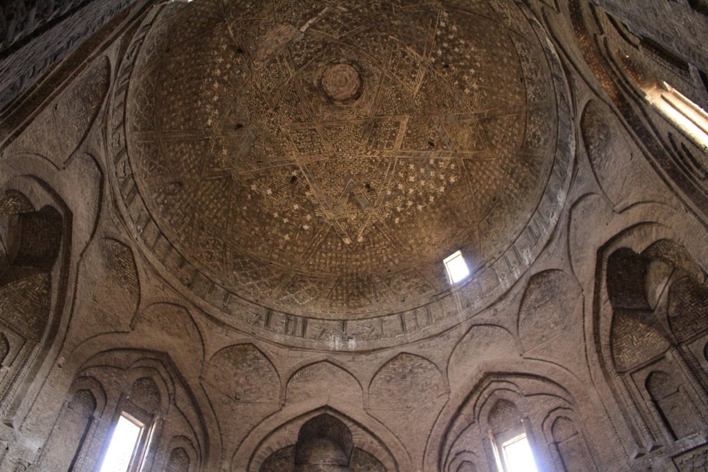 La cúpula de Taj al-Molk, Irán. Autor y Copyright Marco Ramerini